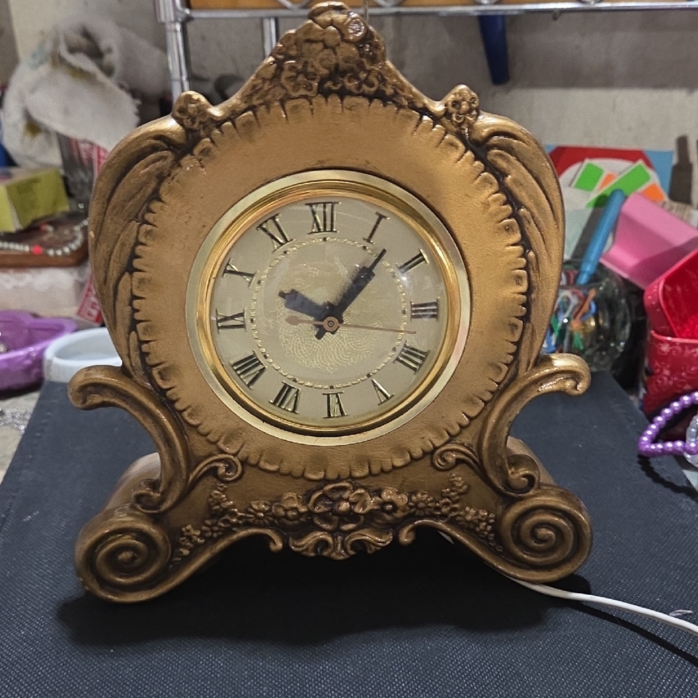 Rare Hold Mold Antique Clock Works Great